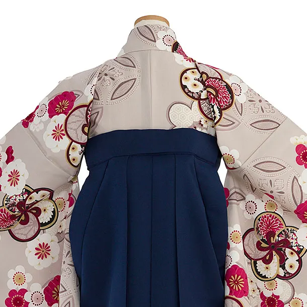 小学生卒業式かんたん袴（女の子）A121 グレージュ 華七宝／紺袴