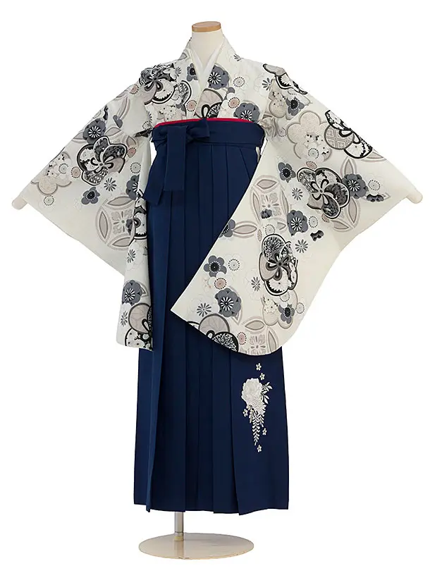 小学生卒業式かんたん袴（女の子）A122 オフホワイト 華七宝／紺袴