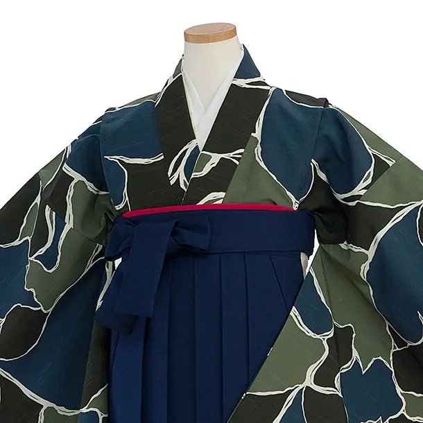 小学生卒業式かんたん袴（女の子）A127 黒青緑 猫／紺袴