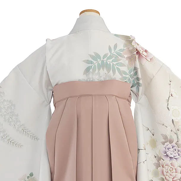 小学生卒業式かんたん袴（女の子）A143 淡グレー鹿の子梅牡丹／ピンクベージュ袴