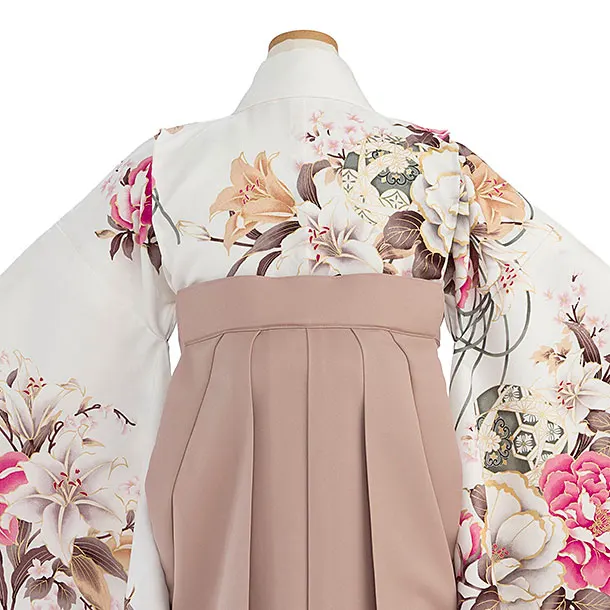 小学生卒業式かんたん袴（女の子）A144 オフホワイト牡丹ゆり／ピンクベージュ袴