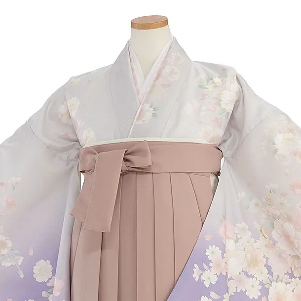 小学生卒業式かんたん袴（女の子）A145 淡グレーぼかし 桜／ピンクベージュ袴