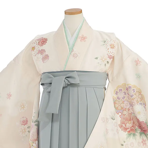 小学生卒業式かんたん袴（女の子）A154 クリーム 花雪輪／ブルーグレー袴