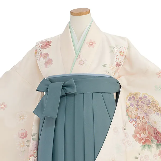 小学生卒業式かんたん袴（女の子）A159 クリーム 華雪輪／藍鼠色袴