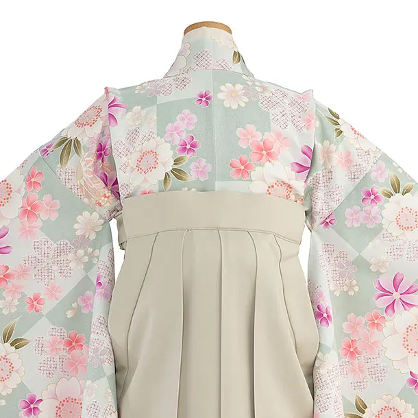 小学生卒業式かんたん袴（女の子）A162 薄緑 桜市松／ベージュ袴