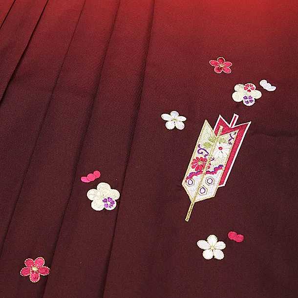女児ジュニア袴 E090 黒 桜／朱赤ぼかし袴