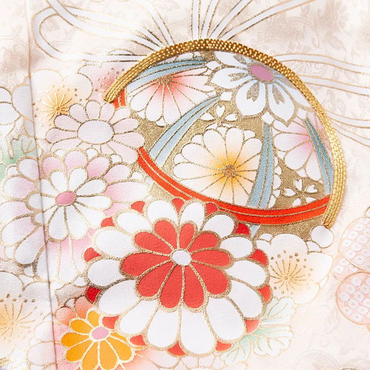 【正絹】七五三レンタル （3歳女児被布）4090 白×エクルベージュ 牡丹 鞠