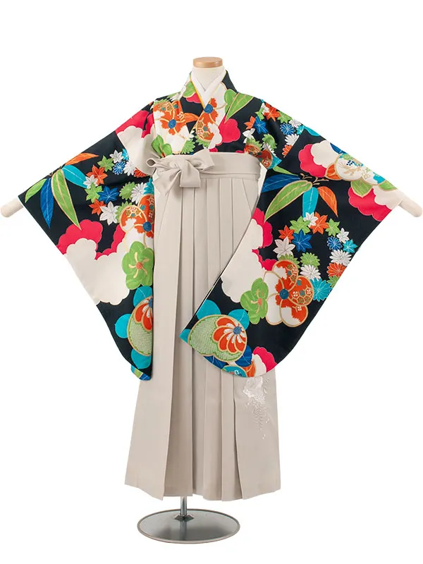 小学校卒業式かんたん袴（女の子） 黒地 ねじり梅 紅葉 A019