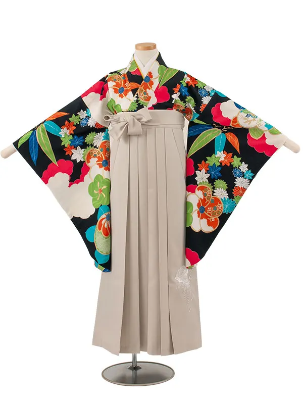 小学校卒業式かんたん袴（女の子） 黒地 ねじり梅 紅葉 A019