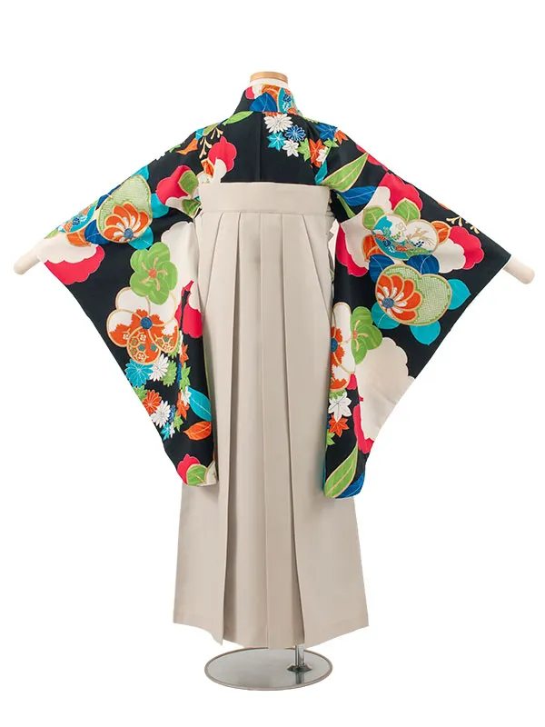 小学校卒業式かんたん袴（女の子） 黒地 ねじり梅 紅葉 A019