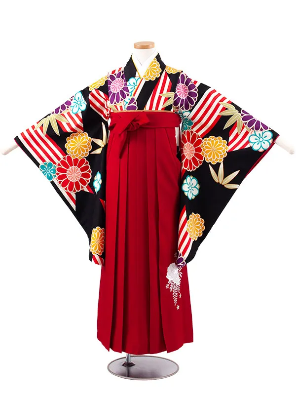 小学校卒業式かんたん袴（女の子） 黒地 菊梅 A027