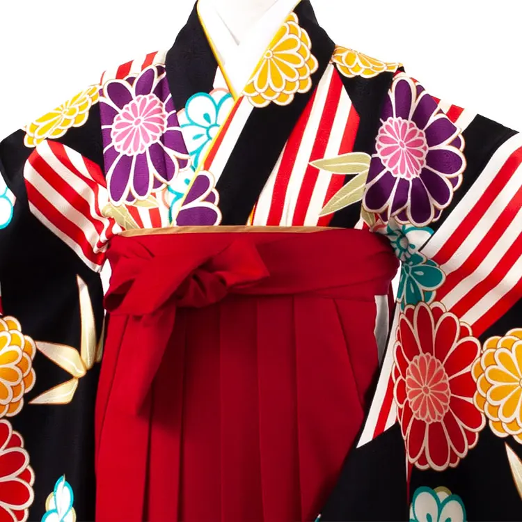 小学校卒業式かんたん袴（女の子） 黒地 菊梅 A027