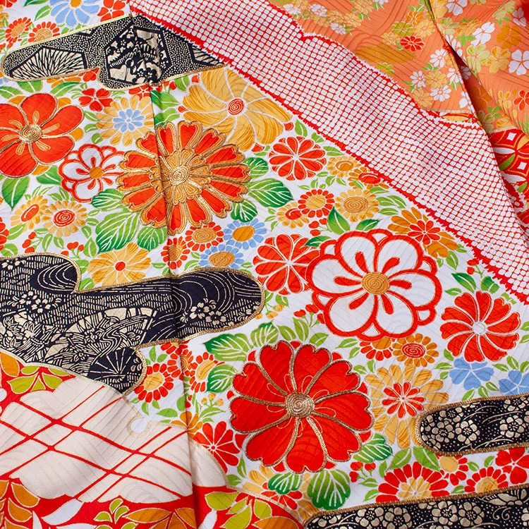 【正絹】ジュニア着物 朱色 花々 古典柄 C003