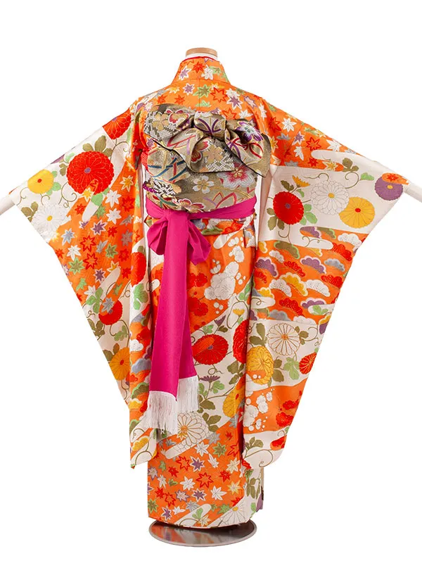 【正絹】ジュニア着物 朱色 豪華 花々 C004