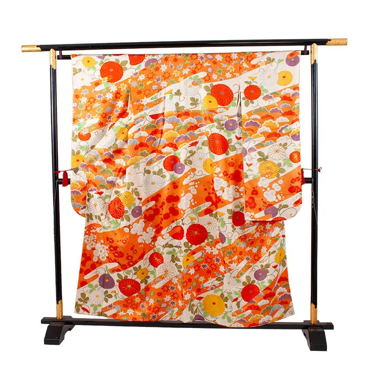 【正絹】ジュニア着物 朱色 豪華 花々 C004