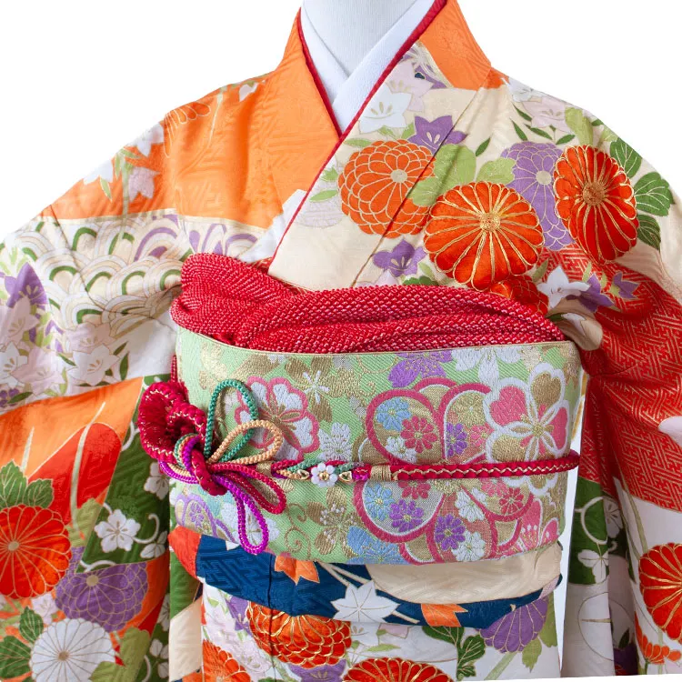 【正絹】ジュニア着物 オフホワイト 菊 古典 D020