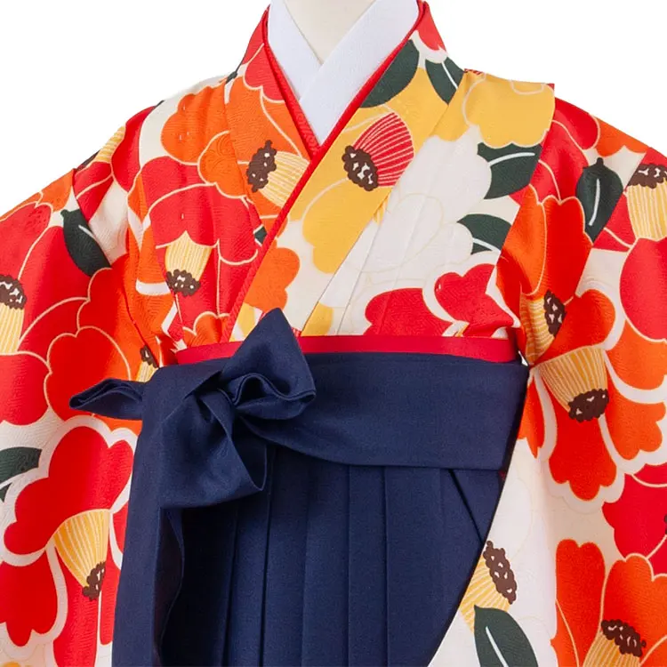 女児袴レンタル（7歳女の子） 薄アイボリー 椿 A202