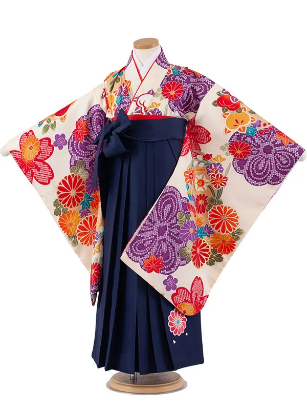 女児袴レンタル（7歳女の子） アイボリー 菊 A204