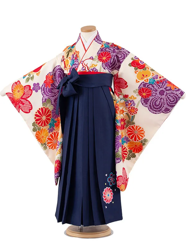 女児袴レンタル（7歳女の子） アイボリー 菊 A204