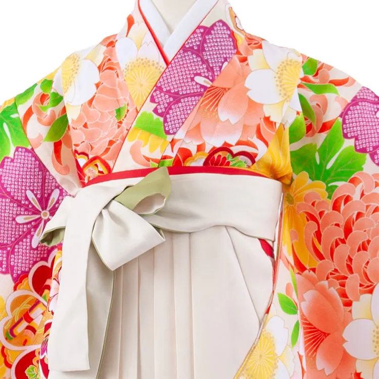 女児袴レンタル（7歳女の子） オフホワイト 桜 梅 A209