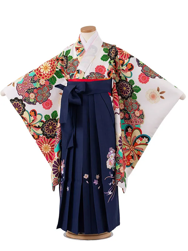 女児袴レンタル（7歳女の子） 白地 ねじり梅 菊 A244