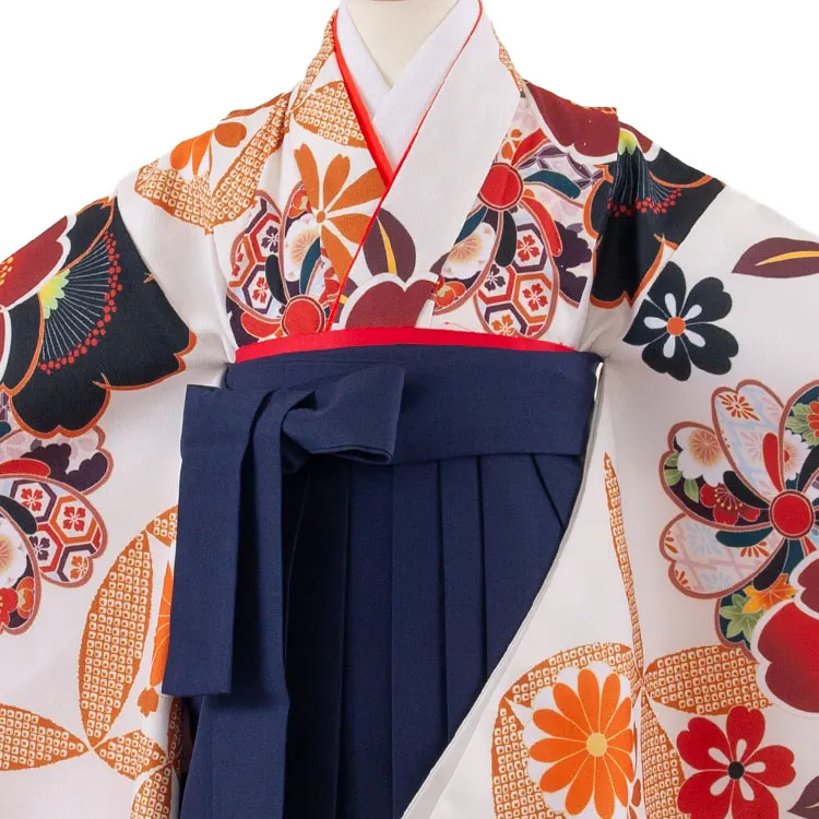 女児袴レンタル（7歳女の子） 薄アイボリー ねじり梅 A267