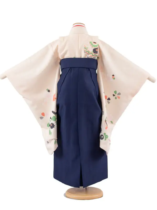 女児袴レンタル（7歳女の子） アイボリー 鞠 梅 A268