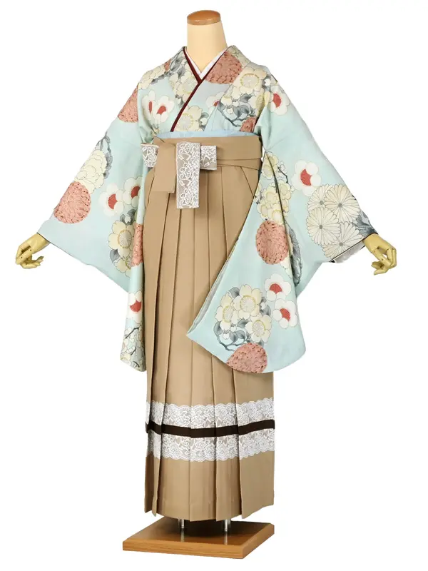 卒業袴レンタル034 薄浅葱色ﾍﾟｰﾙｶﾗｰ菊/梅 縁起花ﾍﾞｰｼﾞｭ×ﾚｰｽ袴