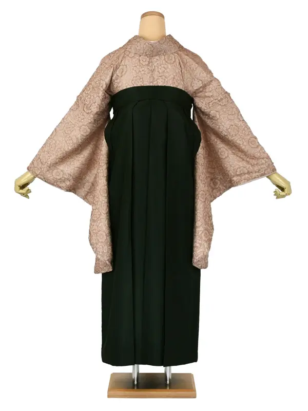 卒業袴 n083ﾍﾞｰｼﾞｭほんのりﾋﾟﾝｸｼﾌｫﾝ調花柄ﾀﾞｰｸｸﾞﾘｰﾝ袴