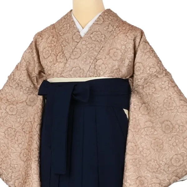 卒業袴レンタルn084 ﾍﾞｰｼﾞｭほんのりﾋﾟﾝｸ ｼﾌｫﾝ調花柄 紺袴