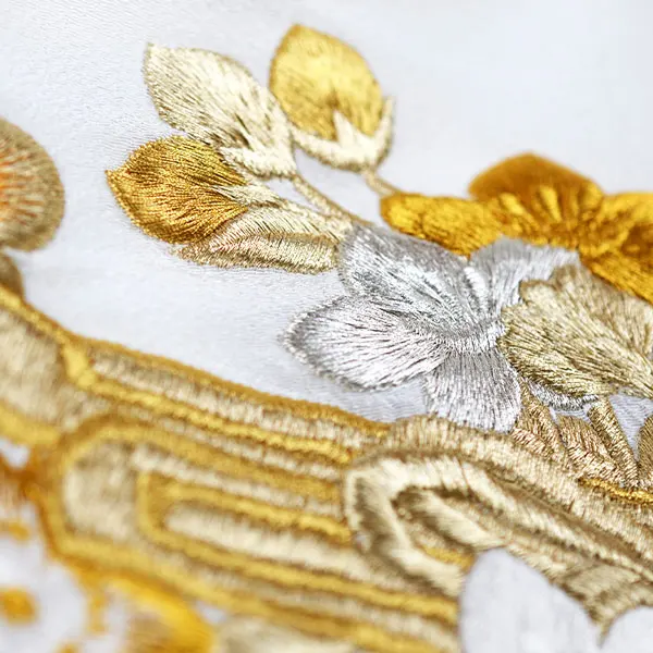 女の子 産着 お宮参り 白 鶴 牡丹 金銀刺繍 ちりめん地