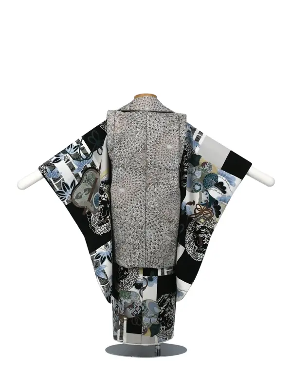 七五三 3歳被布 ﾚﾝﾀﾙ ｸﾞﾚｰ/黒 菊尽くし 龍 松竹 葵