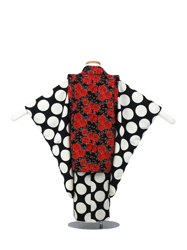 七五三 3歳被布 ﾚﾝﾀﾙ 赤/紺白ﾄﾞｯﾄ 椿 花