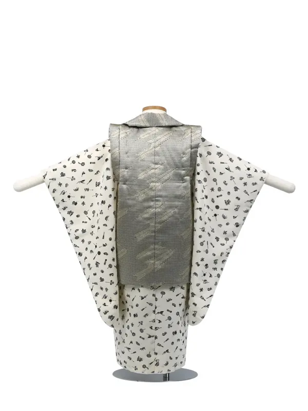 七五三 3歳被布 ﾚﾝﾀﾙ ｺﾞｰﾙﾄﾞ/ｵﾌ白 ﾗﾒ