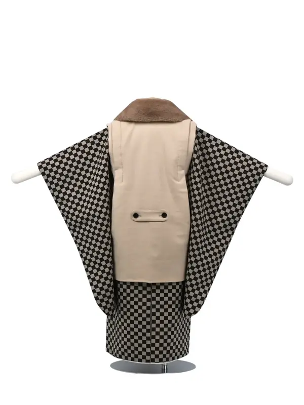 七五三 3歳被布 ﾚﾝﾀﾙ ﾍﾞｰｼﾞｭ/格子模様 茶 ﾀﾞｯﾌﾙｺｰﾄ調