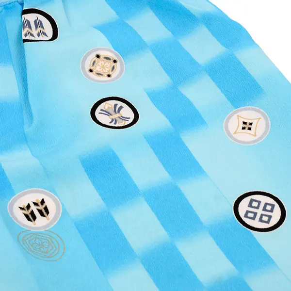 男児 (1歳前後)  ﾍﾞﾋﾞｰ着物 053  水色 宝尽くし 黒 二部式