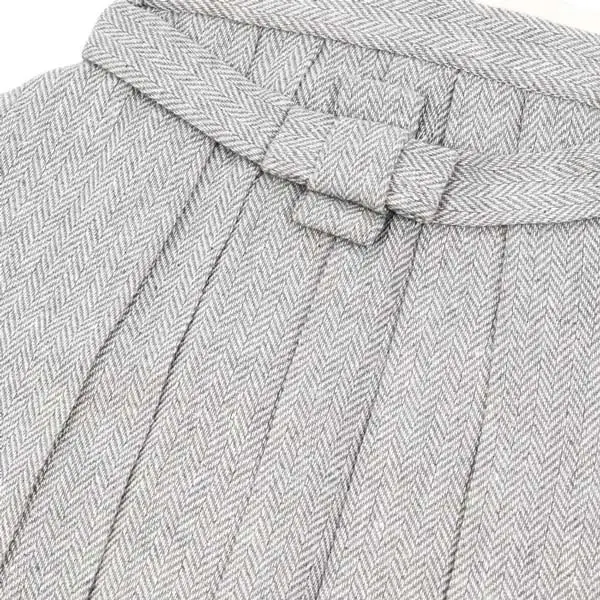 男児1歳前後ﾍﾞﾋﾞｰ066羽織袴ｽﾐﾚ色幾何学模様 ﾂｲｰﾄﾞ調袴ｾﾊﾟﾚｰﾄ