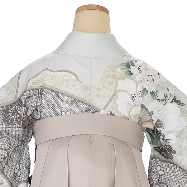 卒業式女性袴 薄ベージュ 古典柄/ベージュ袴 Z934 (68)☆