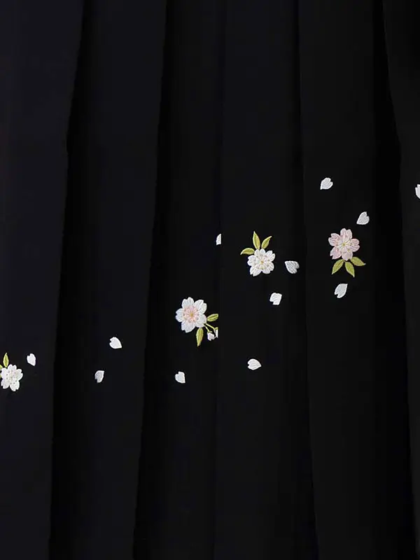 卒業式女性袴 ベージュ×紺矢絣/黒桜刺繍袴 Z978 (67)