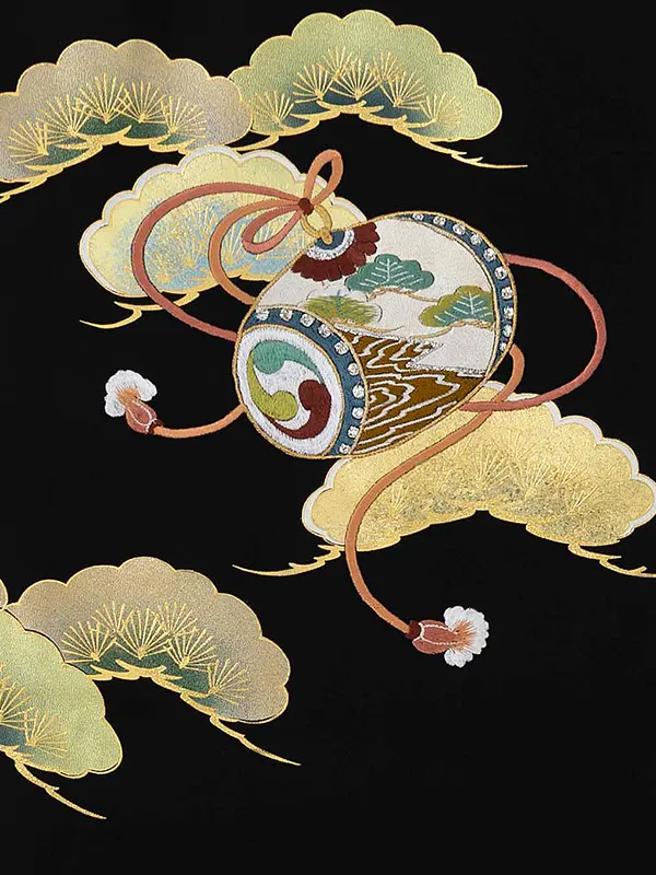 【正絹】お宮参り男の子 産着レンタル／黒 兜刺繍　金彩　螺鈿 Z255