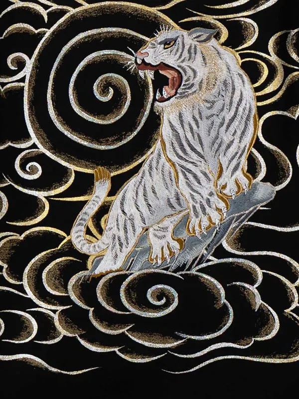 【正絹】お宮参り男の子 産着レンタル／黒 金彩龍虎 Z260