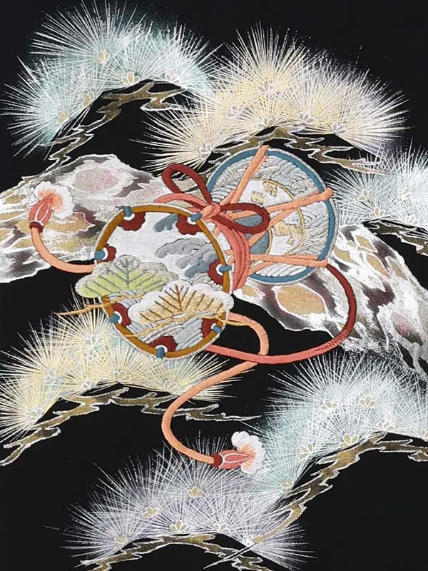 【正絹】お宮参り男の子 産着レンタル／黒 鷹刺繍 金彩螺鈿 松 Z274