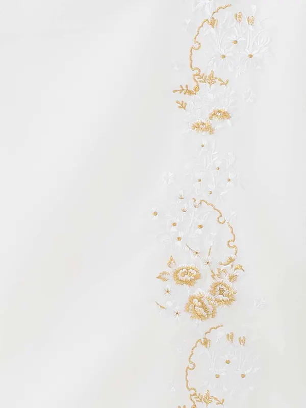 お宮参り女の子 産着レンタル／白 金雪輪刺繍 Z235