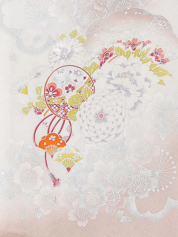 【正絹】お宮参り女の子 産着レンタル／白ベージュ 銀彩桜に牡丹 Z292