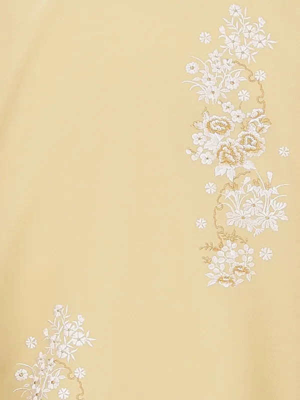 お宮参り女の子 産着レンタル／ベージュ 牡丹 なでしこ刺繍 Z302