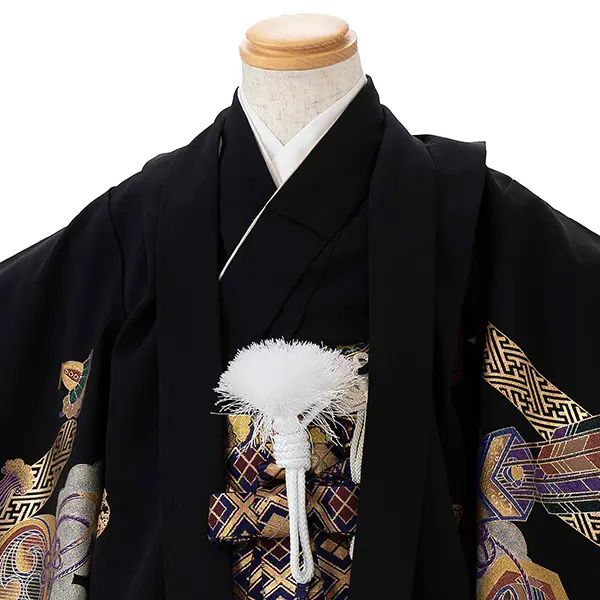 七五三レンタル(3歳4歳男児袴)／黒兜矢羽根×黒金武田菱袴 F026