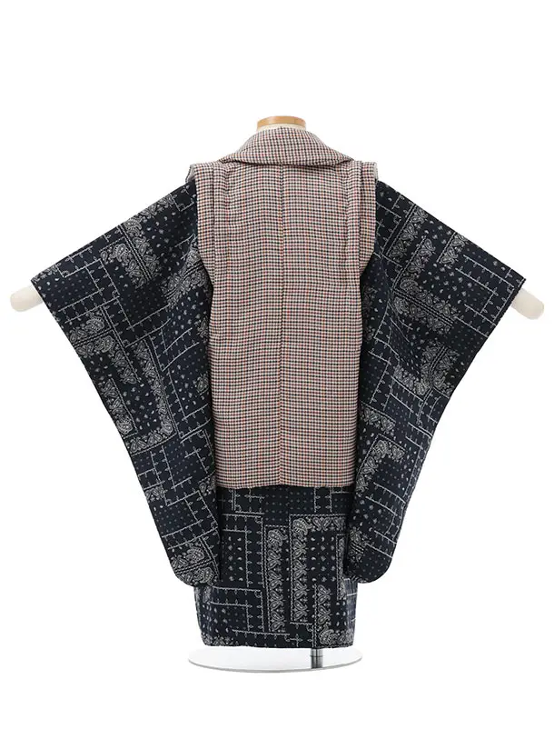七五三レンタル(3歳男児被布)ベージュチェック×紺ペイズリー J606