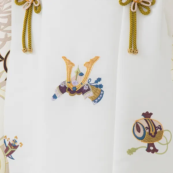 七五三レンタル(3歳男児被布)／白 兜×ベージュ 菊梅 W101