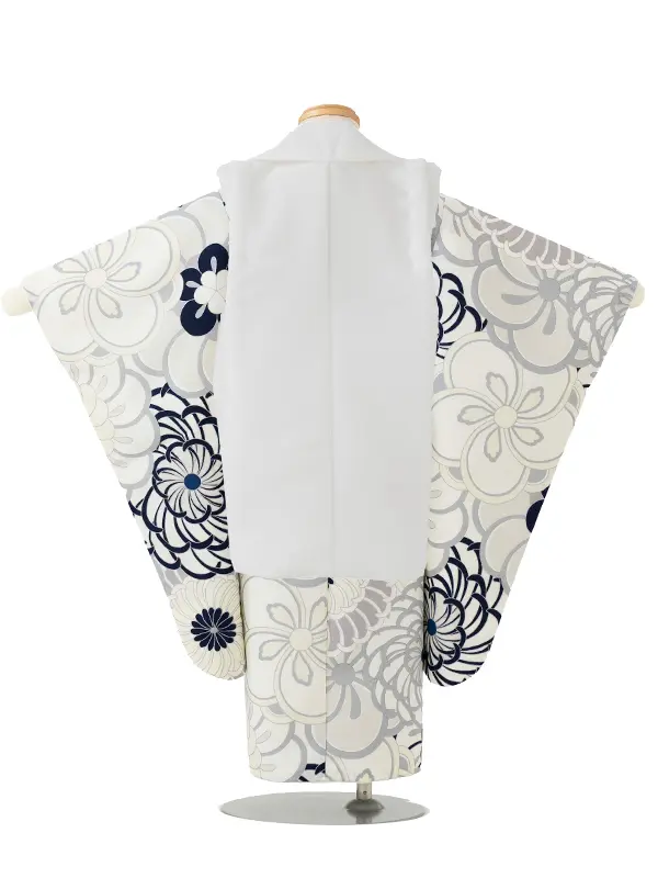 七五三レンタル(3歳男児被布)／白 兜×グレー 菊梅 W102