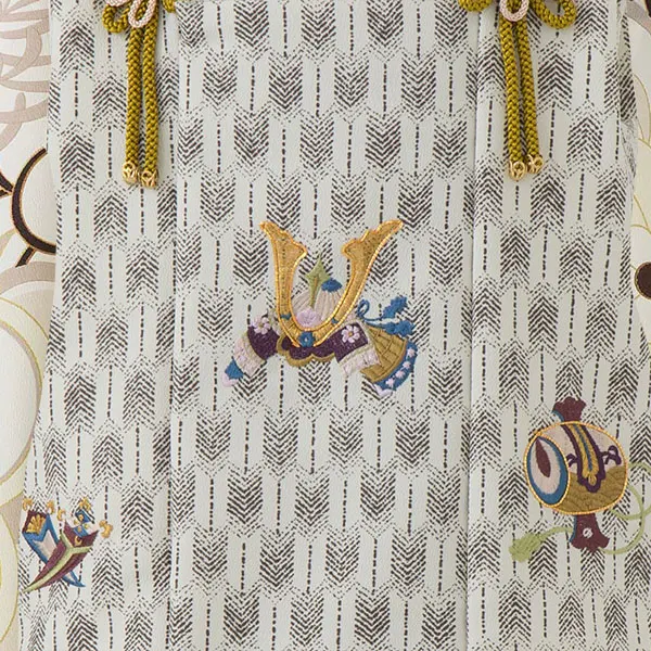 七五三レンタル(3歳男児被布)／白矢羽 兜×ベージュ 菊梅 W301